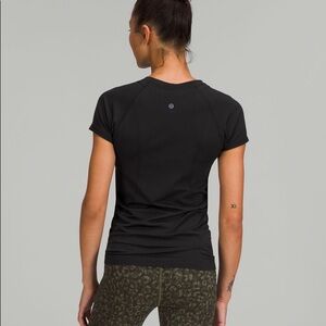 Lululemon black swiftly tech short sleeve size 8